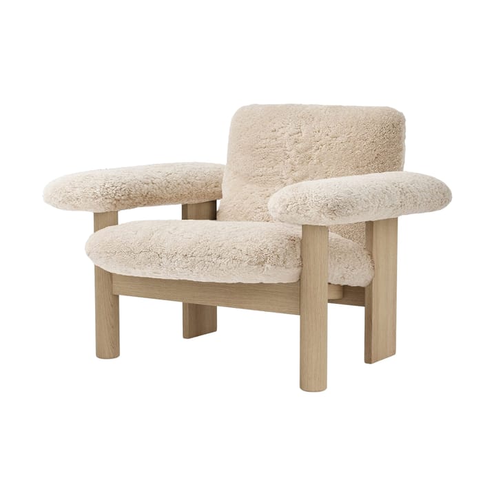 Brasilia fauteuil low back, Natural oak-Nature sheepskin curly Audo Copenhagen