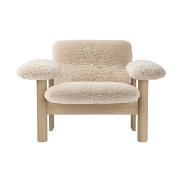 Brasilia fauteuil low back - Natural oak-Nature sheepskin curly - Audo Copenhagen