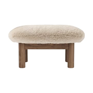 Brasilia voetenbankje - Walnut-Nature sheepskin curly - Audo Copenhagen