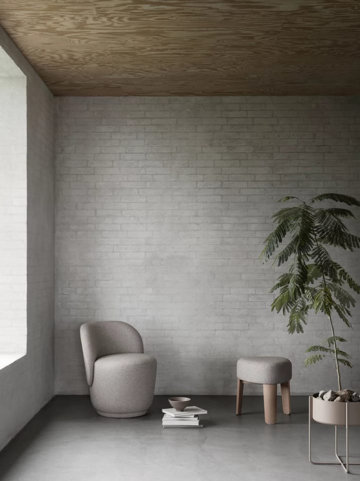 Kuon fauteuil, Socia desert blomus