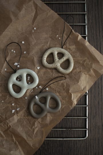 Hanging pretzel decoratiehanger - Dust - DBKD