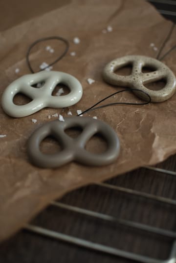 Hanging pretzel decoratiehanger - Dust - DBKD