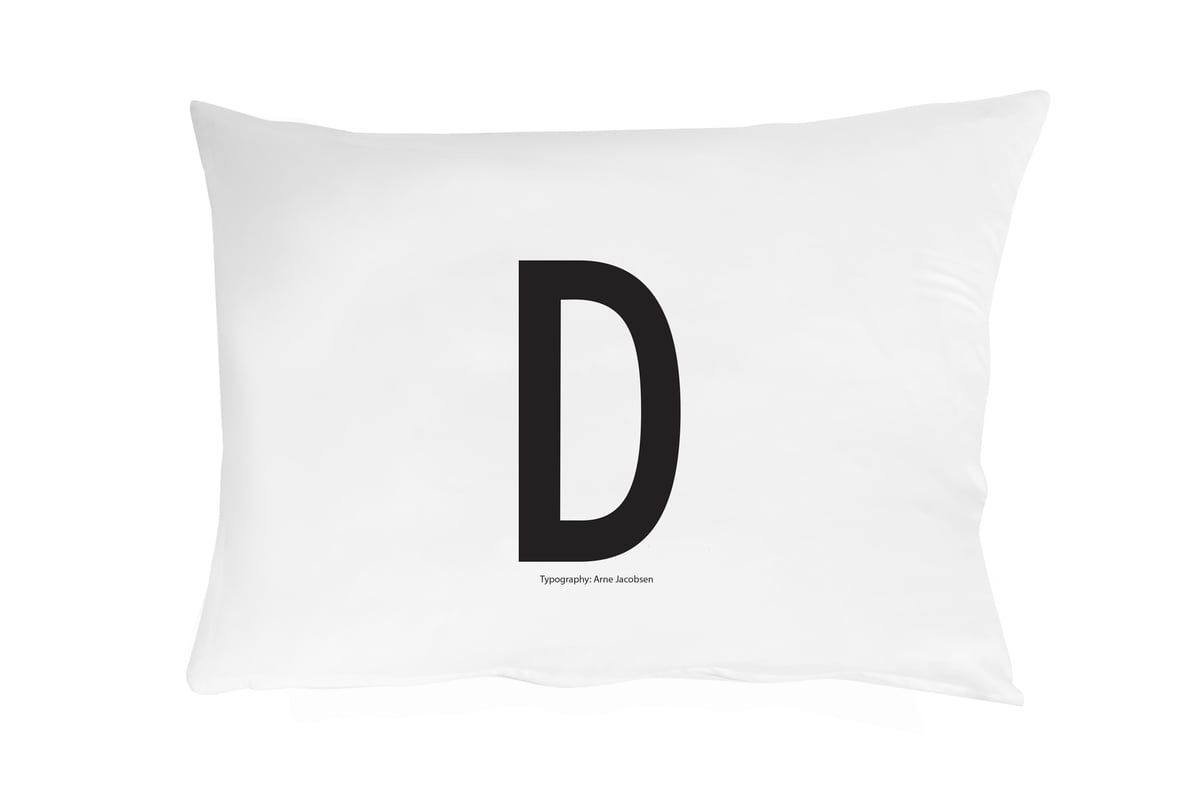 Design Letters kussenhoes 70 x 50 cm. D | Scandinavisch Interieur | Kussenslopen | Wit