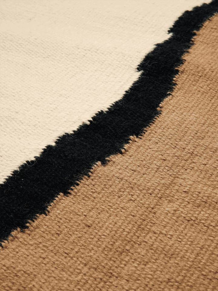 Soil Kelim gangloper - Dark sand-off white, 70x180 cm - ferm LIVING