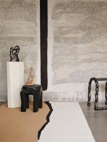 Soil Kelim vloerkleed - Dark sand-off white, 140x200 cm - ferm LIVING