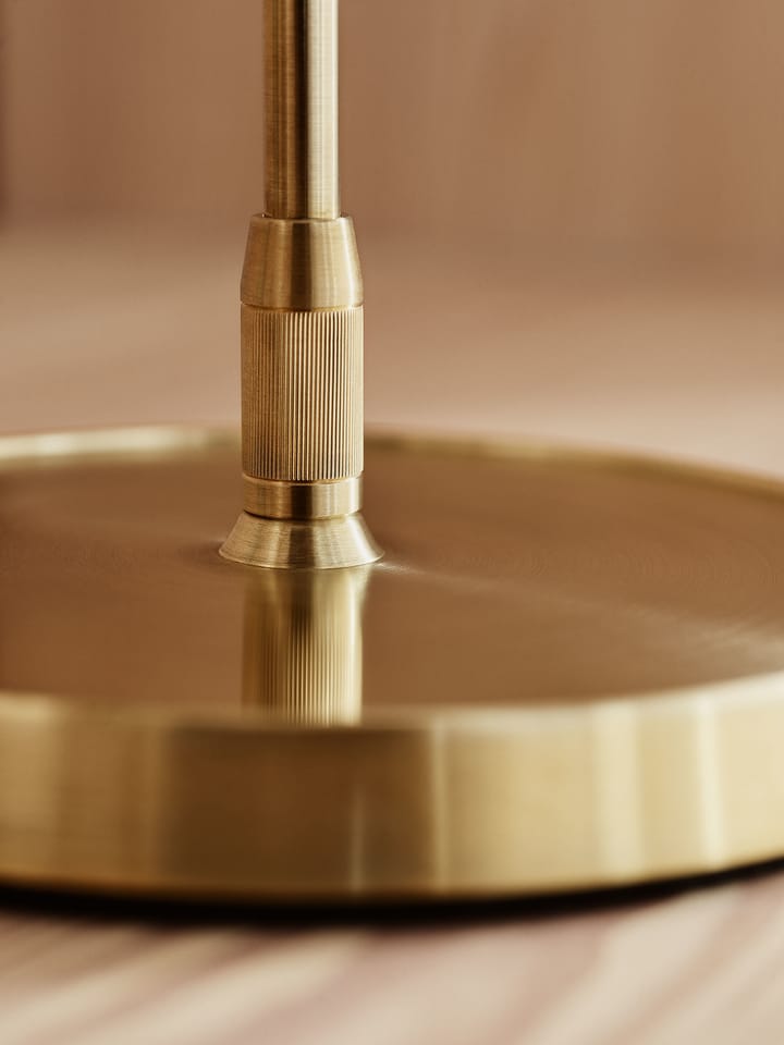 Clam tafellamp 50 cm, Opal-brass Fritz Hansen