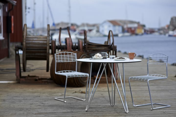 High Tech tafel, ø90 cm, Wit-verzinkt statief Grythyttan stalen meubelen