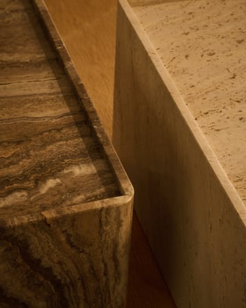 Pietra bijzettafel 30x80x40 cm - Neutral white travertine - GUBI