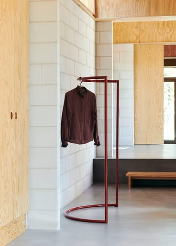 Colour Rack c-shape klerenhanger 112x150 cm - Maroon red - HAY