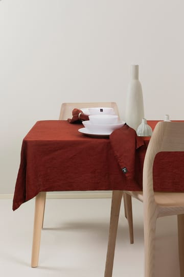 Sunshine tafelkleed 145x250 cm - Lingonberry (rood) - Himla