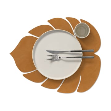 Monstera Leaf Nupo placemat L - Burned curry - LIND DNA