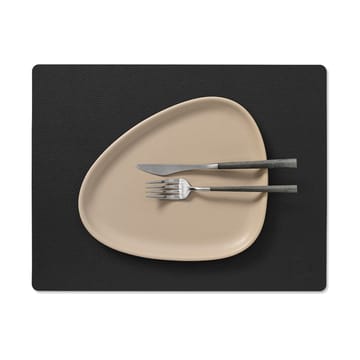 Serene placemat square M 26,5x34,5 cm - Black - LIND DNA