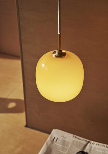 VL45 Radiohus hanglamp Ø25 cm - Brass-amber glass - Louis Poulsen