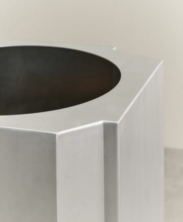 Funki pot L 52 cm - Brushed Aluminium - Louise Roe