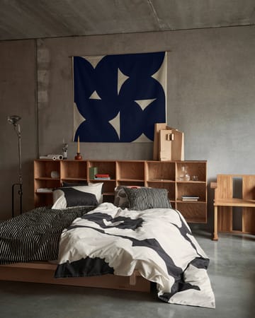 Iso Unikko kussensloop 50x60 cm - Off white-charcoal - Marimekko