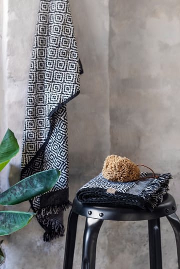 Morocco handdoek 50x90 cm - Black-white - Mette Ditmer