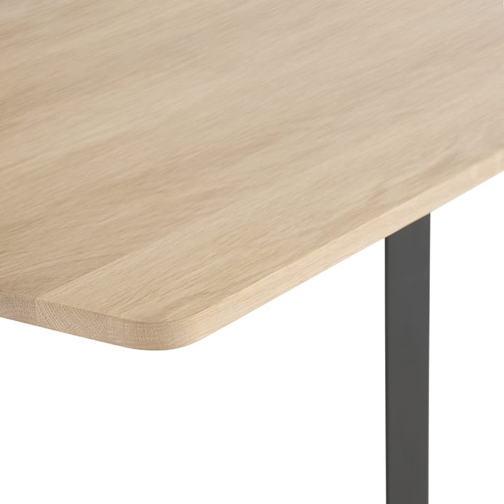 70/70 eettafel 170x85 cm - Solid smoked oak-Black - Muuto