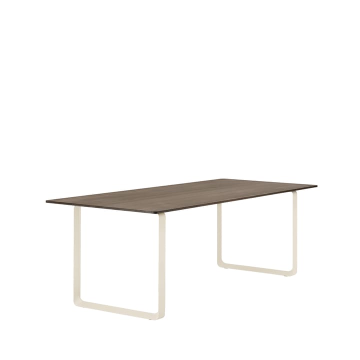 70/70 eettafel 225x90 cm - Solid smoked oak-Sand - Muuto