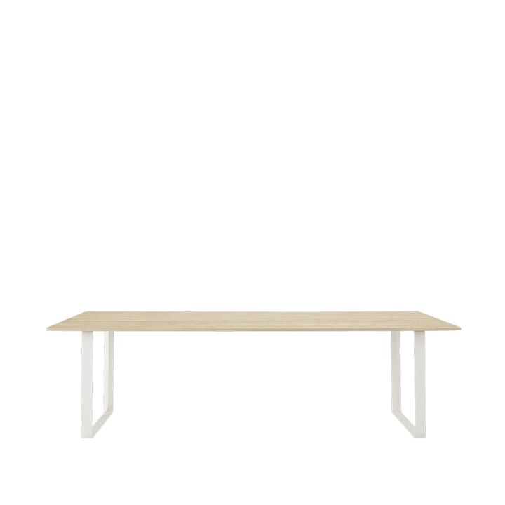 70/70 eettafel 255x108 cm - Solid oak-White - Muuto