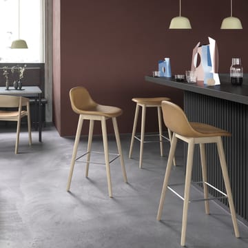 Fiber counter stool 65 cm - leer black, zwarte poten - Muuto