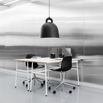 Form chair draaistoel, 5 W bureaustoel - groen, zwart aluminium, wielen - Normann Copenhagen