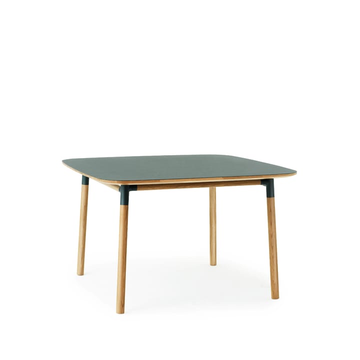 Form Eettafel 120x120 cm, green, eikenhouten poten Normann Copenhagen