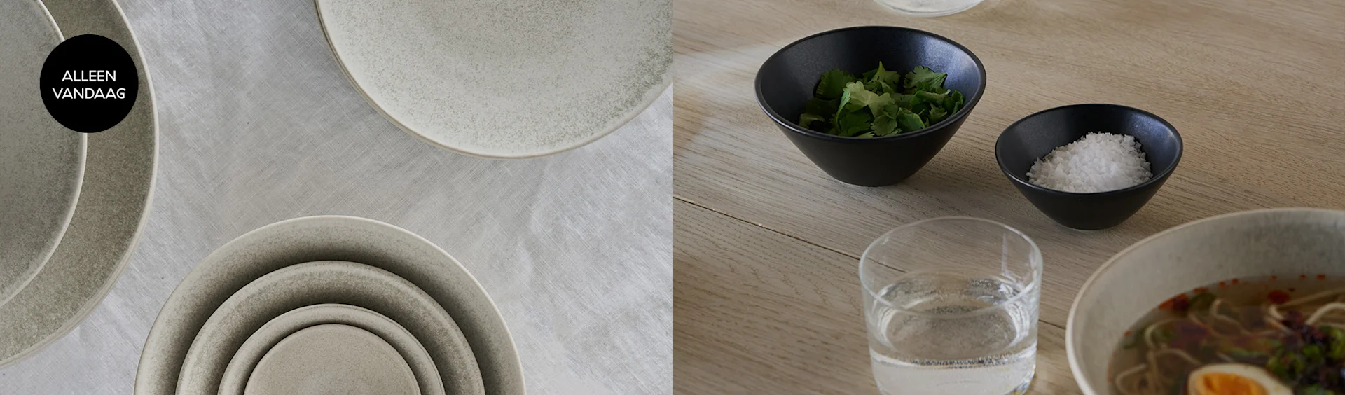 Twee scènes: Links toont getextureerde grijze borden op linnen; Rechts toont ramen soep, kruiden, zout en water op een houten tafel.