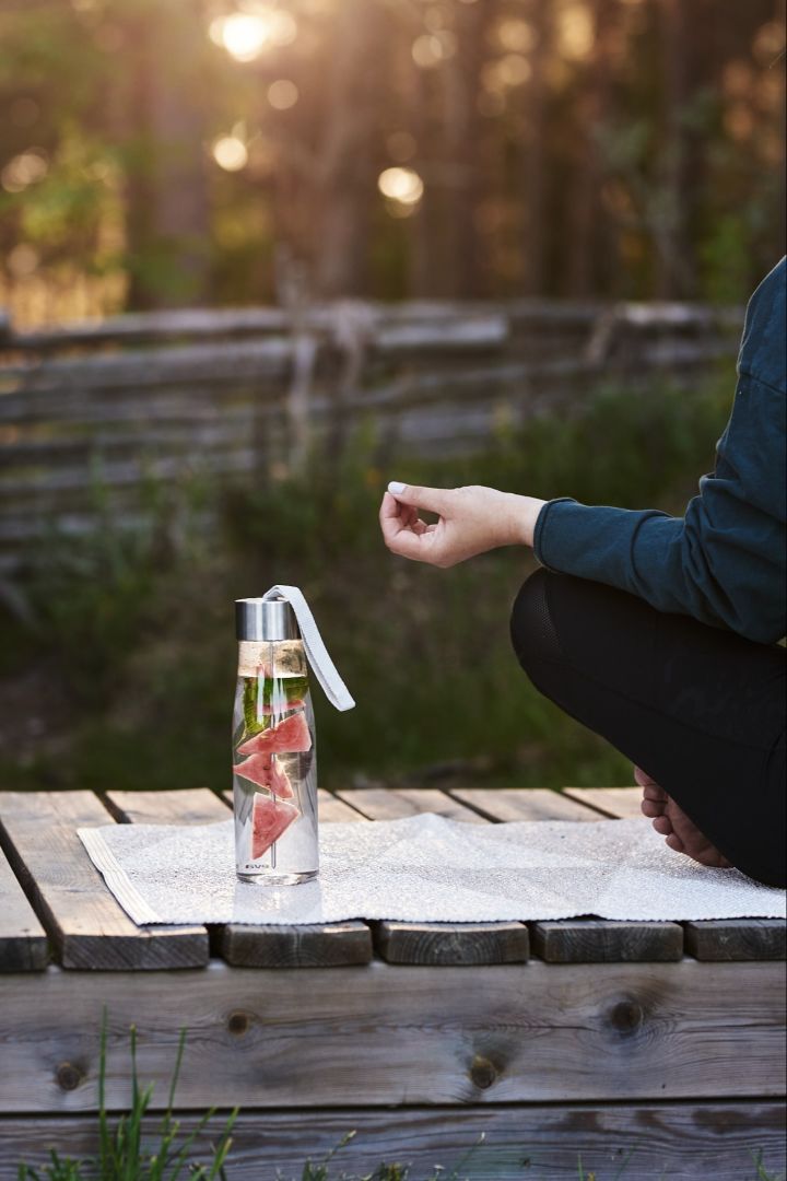 Eva Solo waterfles met fruit op een prikker