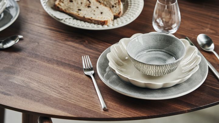 Laat je inspireren voor je tafelsetting bij Nordic Nest. Ontdek bijvoorbeeld deze elegante tafelset van Mateus porselein in neutrale kleuren, compleet met stijlvolle kommen en borden.